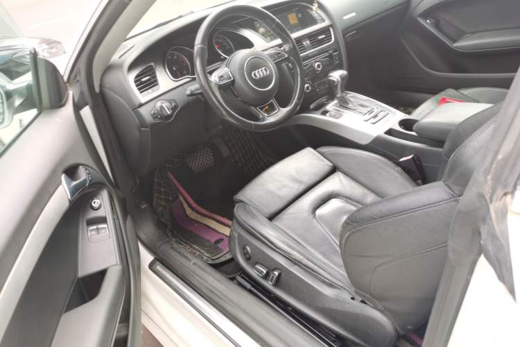 Used Audi A5 2014 Coupe 45 TFSI Left Front Seat