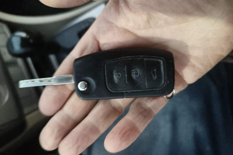 Used Ford Focus 2011 Sedan 1.8L Automatic Fashion Edition
