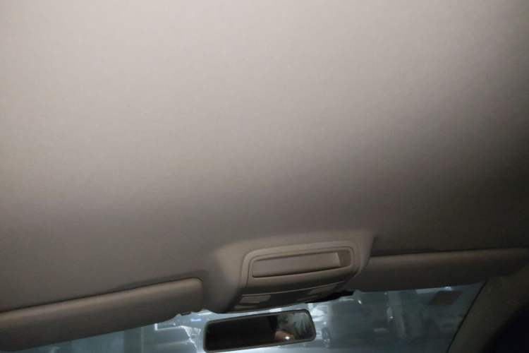 Used Volkswagen Golf 2012 1.6L Automatic Fashion Model Headliner