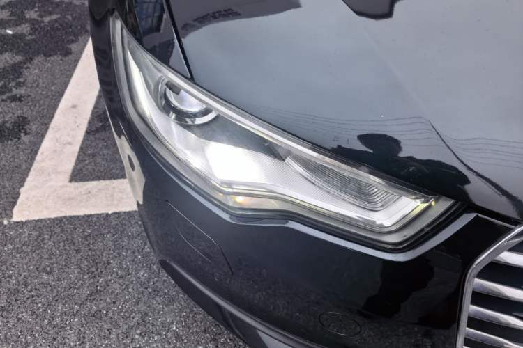 Used Audi A6L 2014 TFSI Standard Model Right Front Headlight