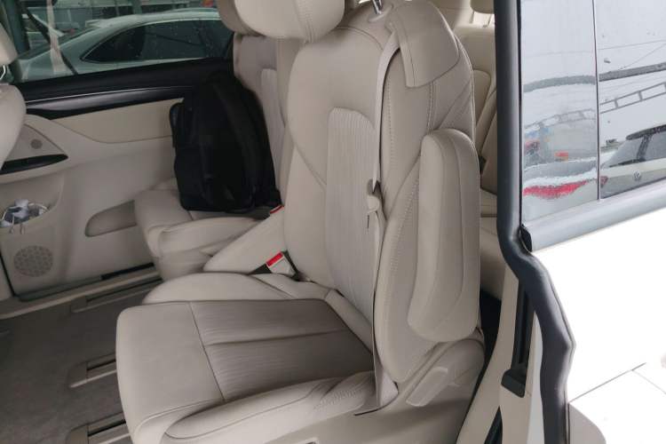 Used Buick GL8 2023 ES Lu Zun Comfort Model
