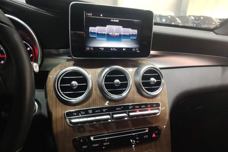 Used Mercedes-Benz GLC Coupe 2017 GLC 260 4MATIC Coupe SUV
