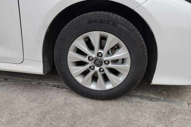 Used Toyota Corolla 2023 1.8L Smart Electric Hybrid Dual-Motor Pioneer Edition Right Front Wheel Hub