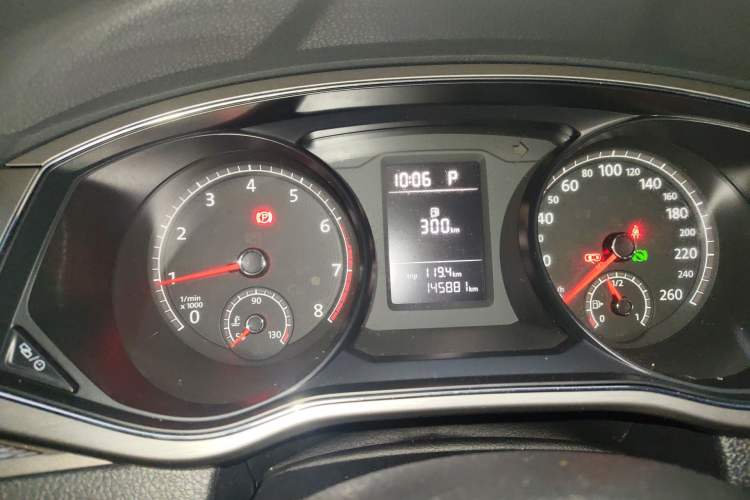 Used Volkswagen Passat 2016 280TSI DSG Prestige Edition Odometer Close Up