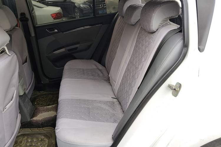 Used Geely Auto Classic Emgrand 2012 Hatchback 1.8L CVT Comfort Model