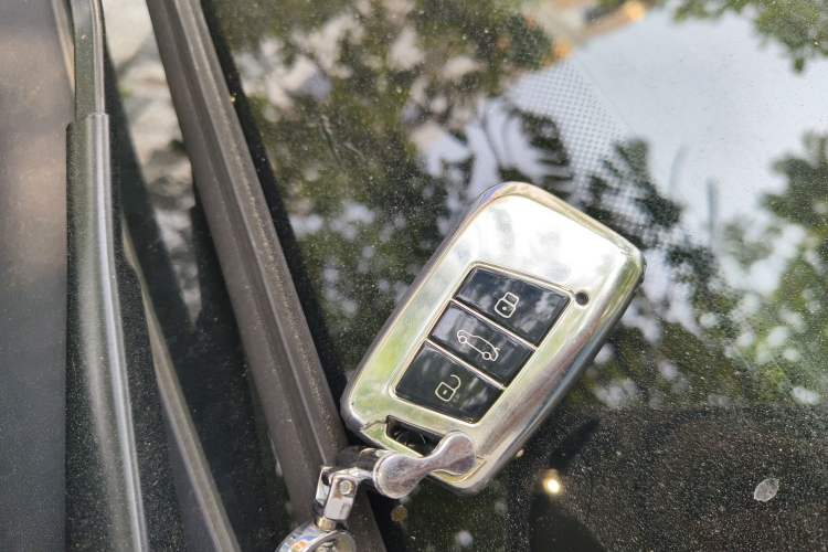 Used Volkswagen FAW-Volkswagen CC 2023 380TSI Striking Edition Vehicle Key