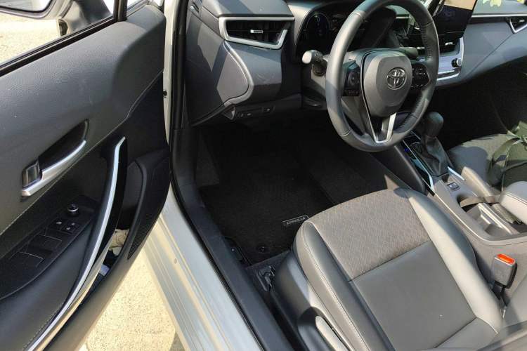 Used Toyota Corolla 2024 1.8L Smart Electric Hybrid Dual-Engine Elite Edition Driver Seat