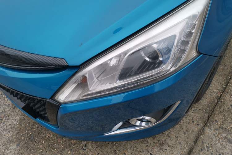 Used Luxgen U6 SUV 2017 1.8T Fashion-Upgraded Model Left Front Headlight