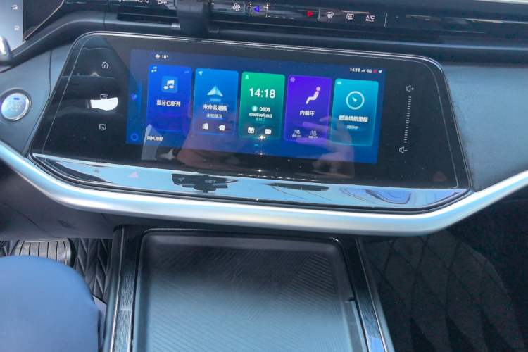 Used Dongfeng Aeolus Yixuan MAX 2021 1.5T Super Cool Dad Edition Audio And AC Panel