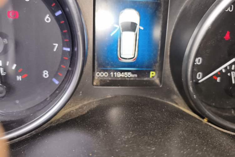 Used Haval H6 Coupe 2015 Blue Label 2.0T Automatic Two-Wheel Drive Prestige Model Odometer Close Up