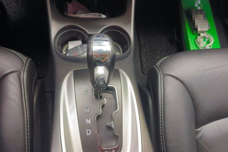 Used Dodge Journey 2013 2.4L Two-Wheel Drive Luxury Version Gear Lever