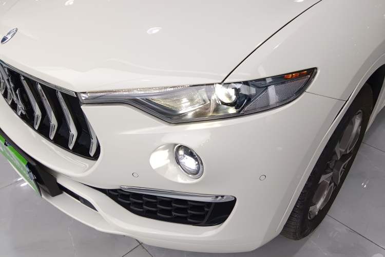 Used Maserati Levante 2022 2.0T GT Sharp Edition Left Front Headlight