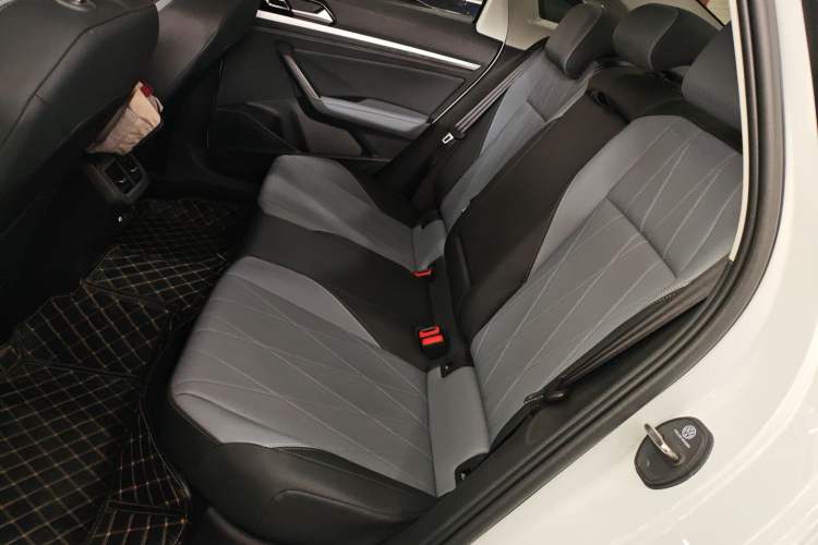 Used Volkswagen Lavida 2024 1.5L Automatic Starry Sky 5 Million Edition Left Rear Seat