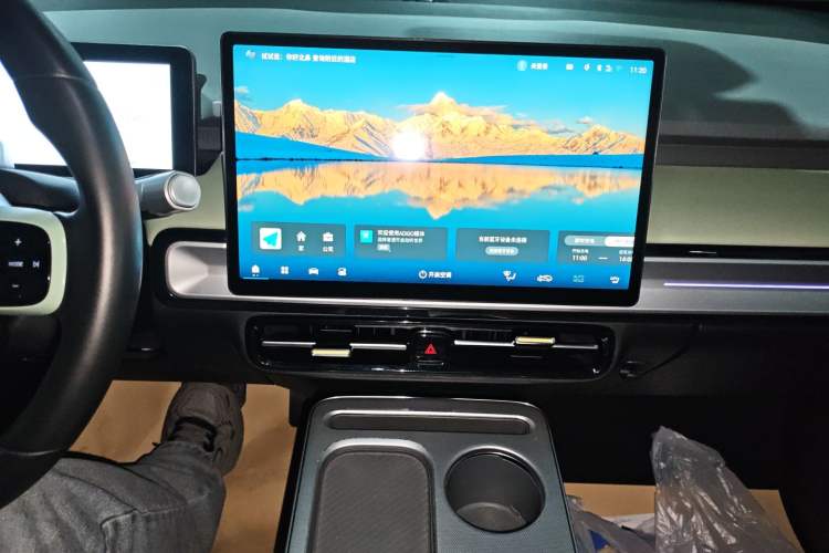 Used AION Y 2022 Plus 70 Tech Edition