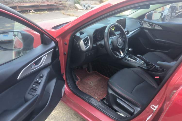 Used Mazda Mazda 3 Axela 2017 Sedan 1.5L Automatic Comfort Model Emission Standard China V
