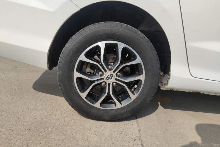 Used CHANGAN KAICHENG Oushang A600 2017 1.5L Manual Luxury Model Right Rear Wheel Hub