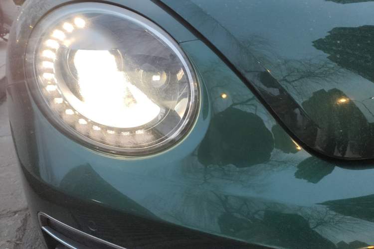 Used Volkswagen Beetle 2017 180TSI Emerald Classic Edition Right Front Headlight