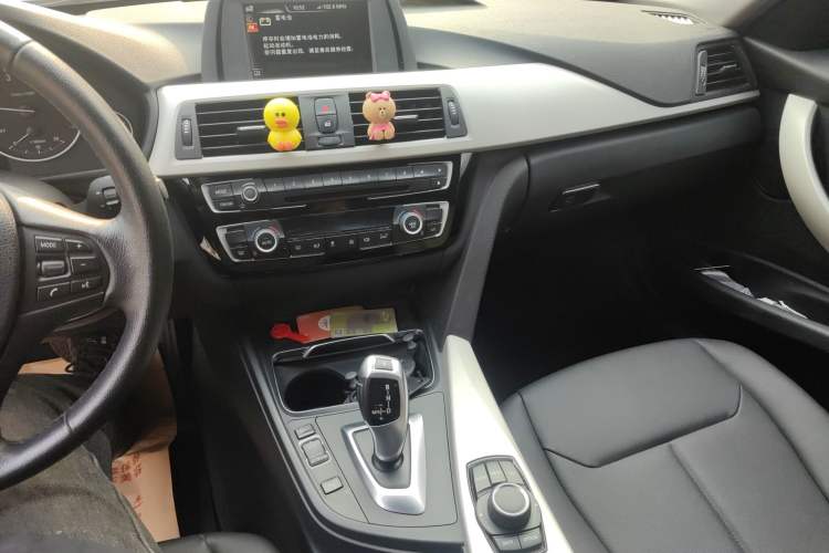 Used BMW 3 Series 2016 316i Fashion Model
