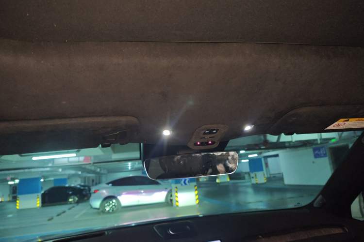 Used Nio ES7 2022 75 kWh Headliner