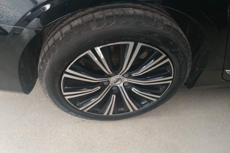 Used Volvo S90 New Energy 2021 T8 eDrive Hybrid Zhiyi Luxury Edition
