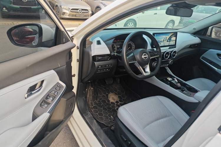 Used Nissan Sylphy 2023 Super Hybrid Electric Drive Ultra-Luxury Model Driver Seat