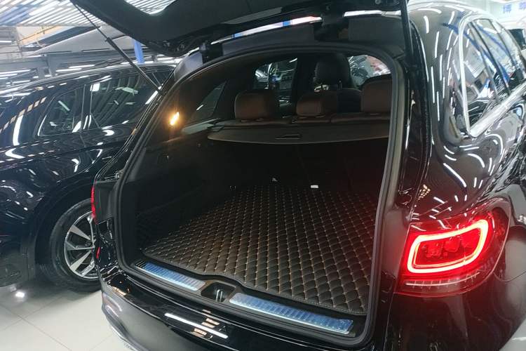 Used Mercedes-Benz GLC 2020 Facelift GLC 260 L 4MATIC Luxury Edition