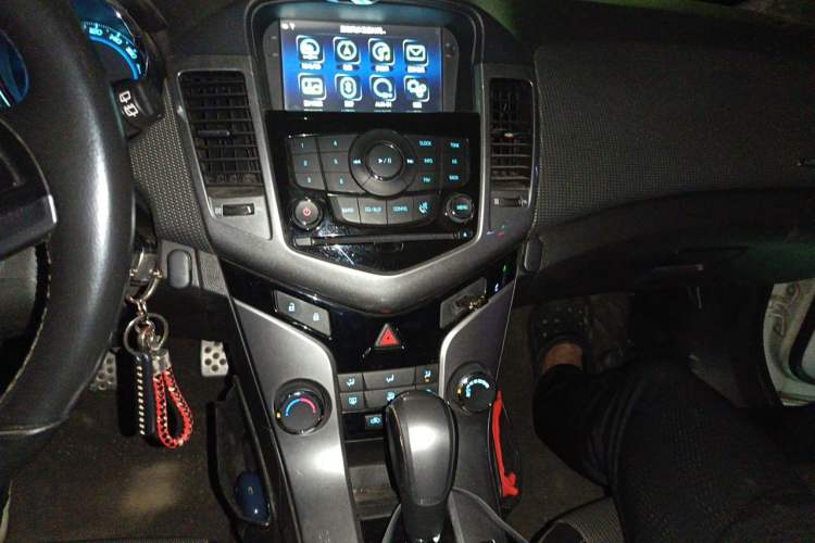 Used Chevrolet Cruze 2013 Hatchback 1.6T Automatic Flagship Model
