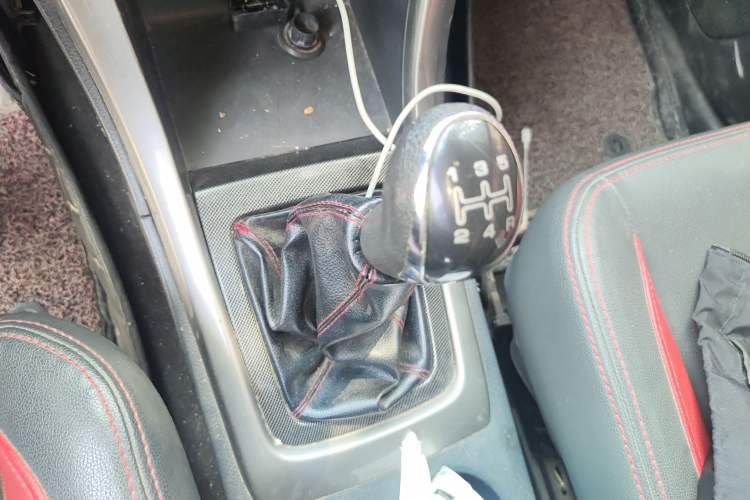 Used Foton Jiatu ix7 2016 1.5L ZhiZun Model