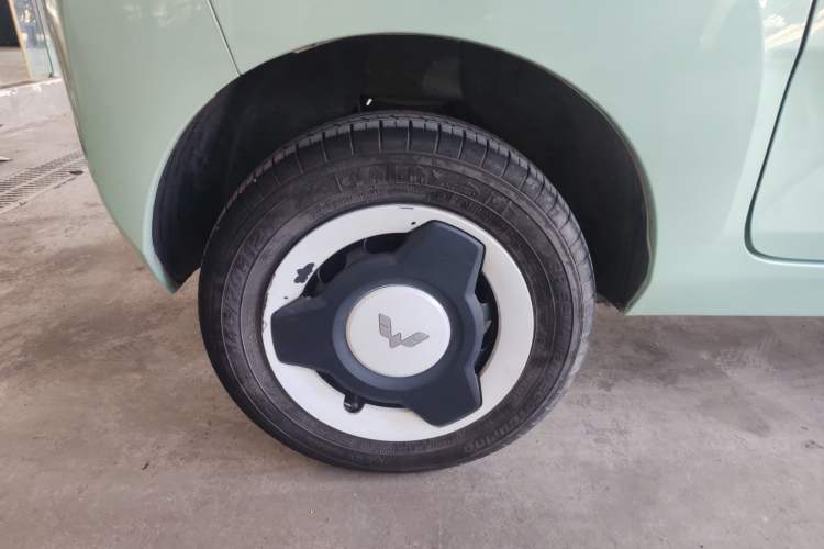 Used Wuling Hongguang MINIEV 2021 Macaron Sandwich Model 170 km Lithium Ternary