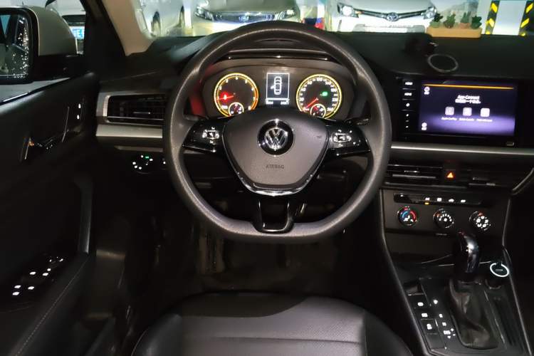 Used Volkswagen Lavida 2019 1.5L Automatic Comfort Edition China VI Standard Steering Wheel