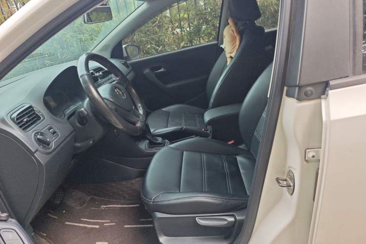 Used Volkswagen Polo 2016 1.4L Automatic Trendy Model
