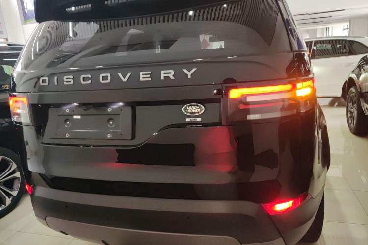 Used Land Rover Discovery 2018 3.0 SC V6 SE Rear