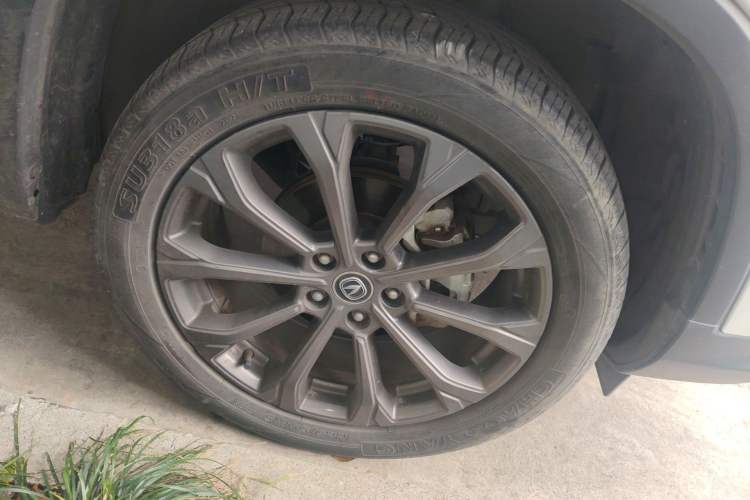 Used CHANGAN CS75 2022 Blue Whale Edition 1.5T DCT Prestige Model Right Front Wheel Hub