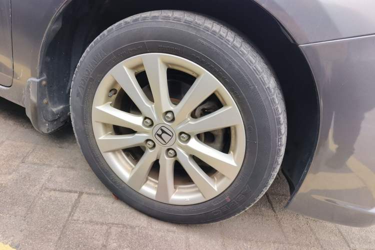 Used Honda Civic 2012 1.8L automatic luxury edition Right Front Wheel Hub