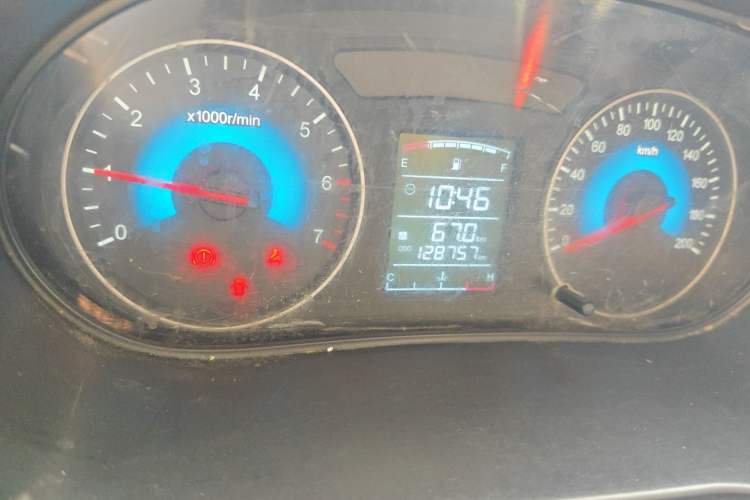 Used Dongfeng Fengon 330 2019 1.5L 330S Manual Comfort Version China VI Standard Odometer Close Up