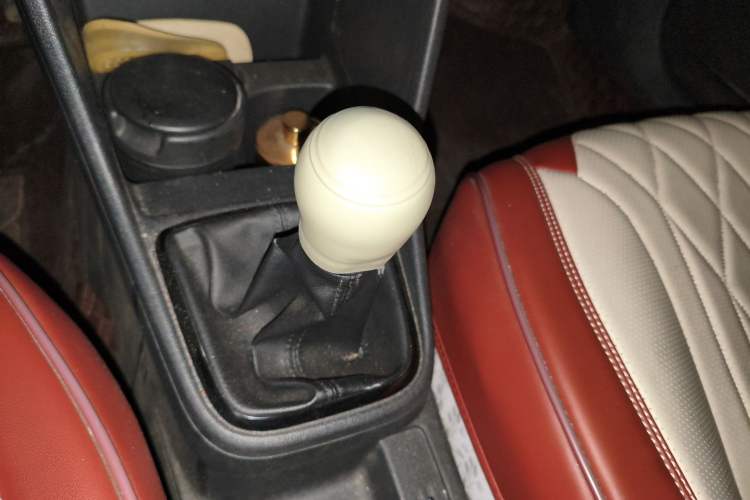 Used Volkswagen Jetta 2015 Value Edition 1.6L Manual Fashionable Style