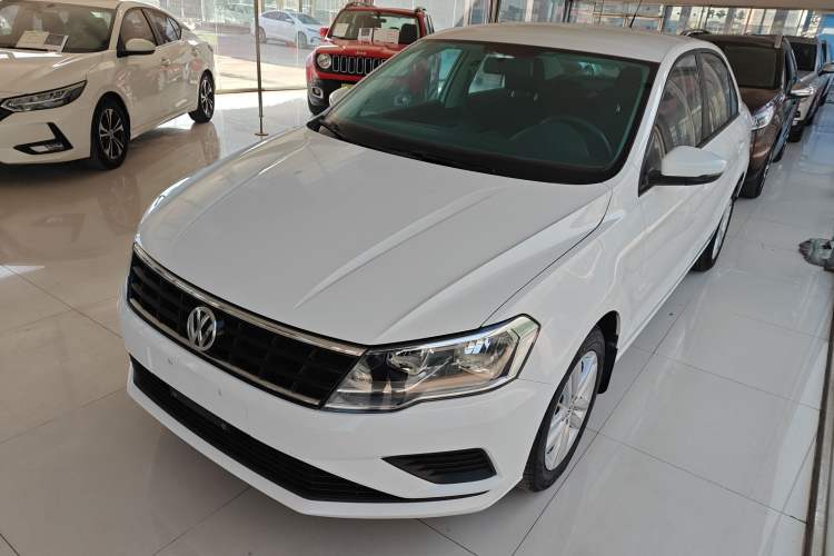 Used Volkswagen Jetta 2019 Dream Edition 1.4L Manual Fashion Version

