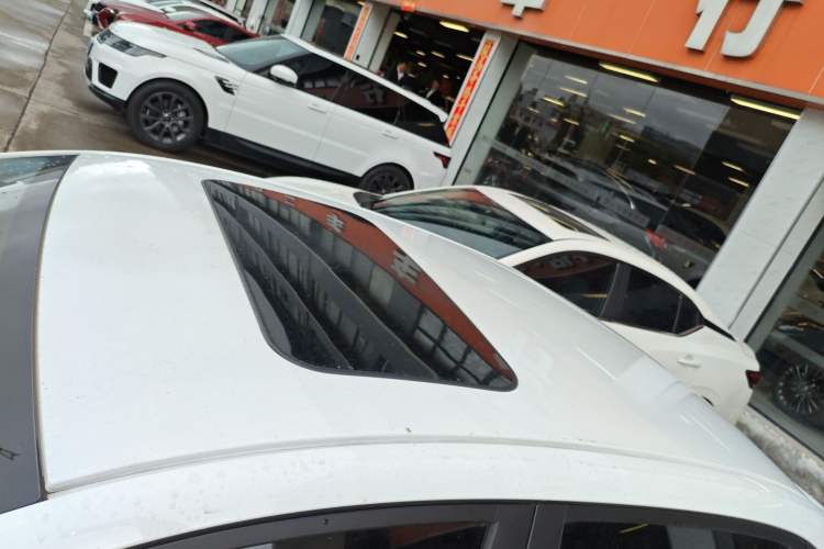 Used Geely Auto Emgrand 2023 4th Generation Champion Edition 1.5L CVT Prestige Model
