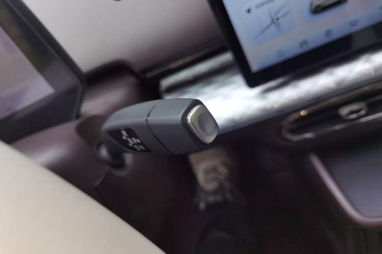 Used JAC Yiwei 3 2024 Zhiai Edition 505km Champion Version Gear Lever