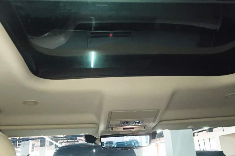 Used Land Rover Defender 2020 110 P400 Dark Special Edition Headliner