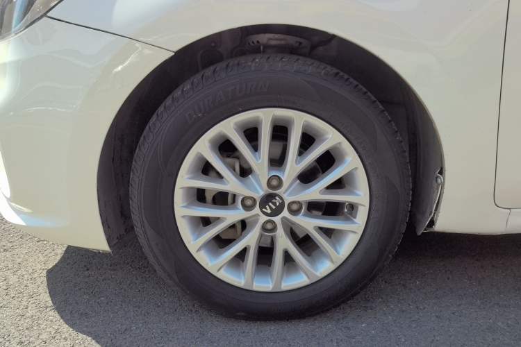 Used Kia K2 2019 Sedan 1.4L Automatic Transmission 15th Anniversary Special Edition GLS China VI Standard
