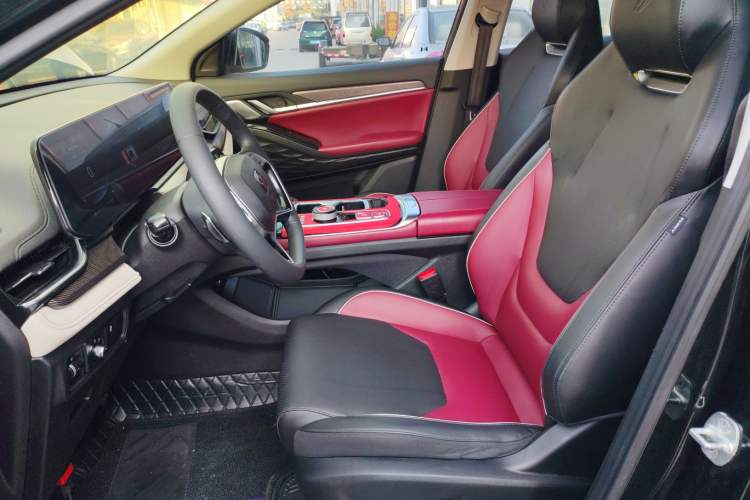 Used SOL QX 2021 300T DCT Prestige Smart Connectivity Version
