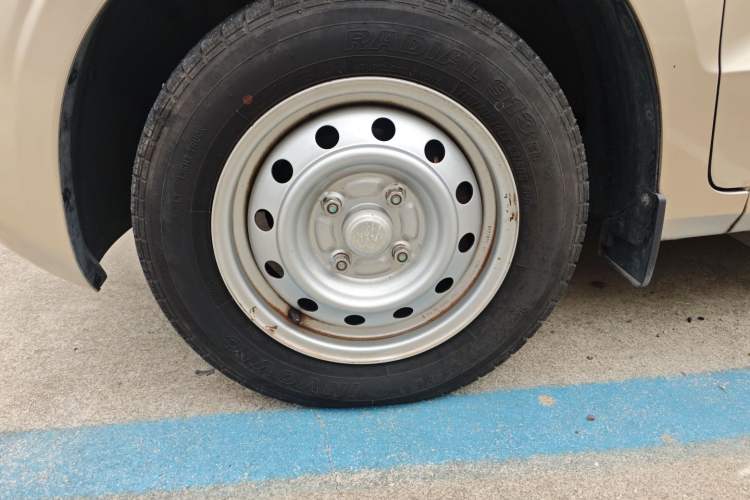 Used Wuling Hongguang V 2022 1.5L Jingqu Version Hydraulic Power Steering LAR
