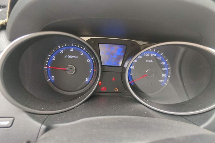 Used Hyundai ix35 2013 2.0L Automatic Two-Wheel Drive Smart GLS China IV Standard
