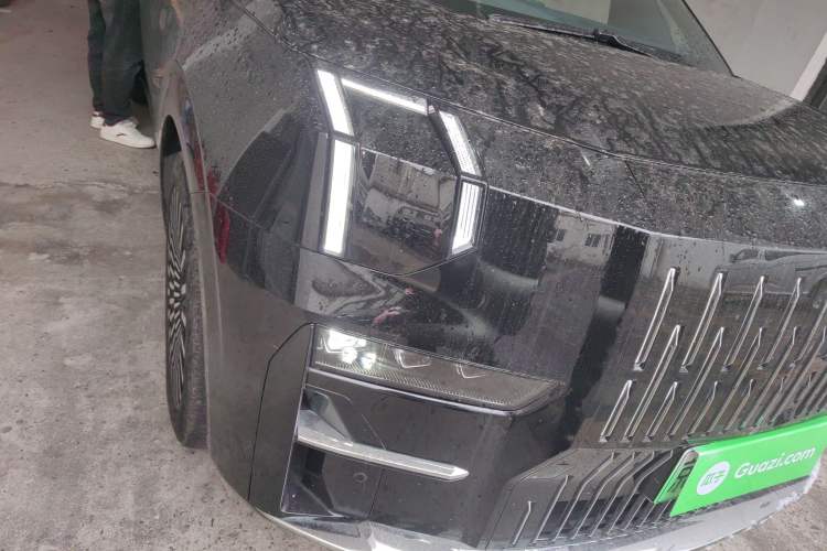 Used Zeekr 009 2024 Six-Seat Executive Version 4WD 108 kWh
