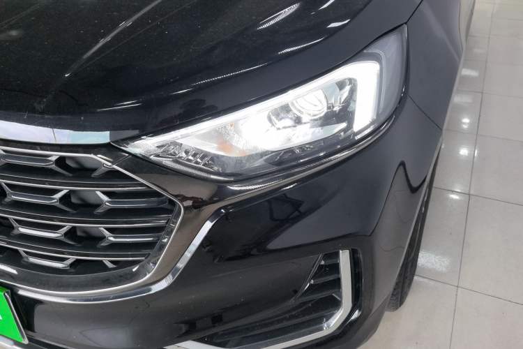 Used Ford Edge 2021 PLUS EcoBoost 245 Two-Wheel-Drive Platinum Edition 5 Seats
