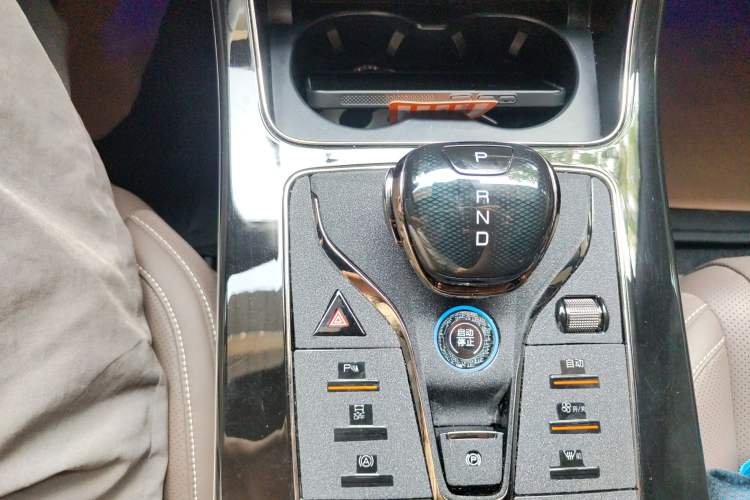 Used BYD Han 2024 EV Glory Edition 506KM Front-Wheel-Drive Premium Model