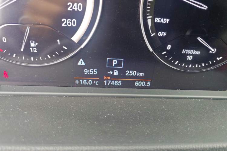 Used BMW X2 2020 sDrive20i M Sport Package Odometer Close Up