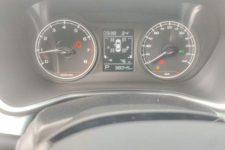 Used Geely Auto Emgrand S 2022 1.4T CVT Crossover Player Edition Odometer Close Up