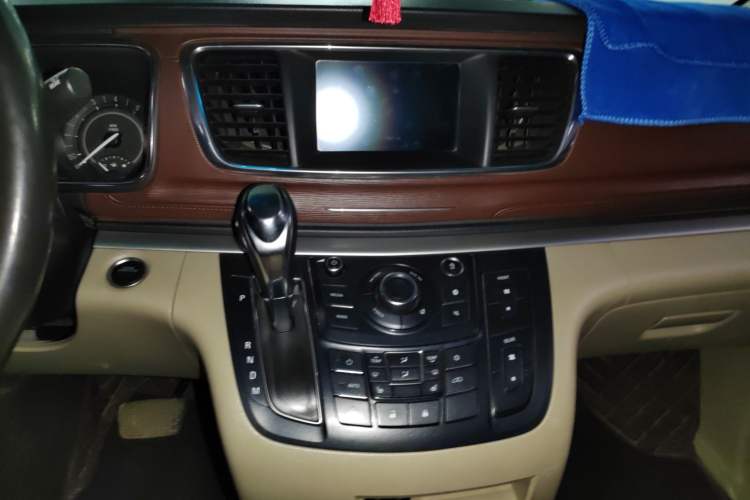 Used Buick GL8 2017 25S Prestige Version China V Standard Audio And AC Panel
